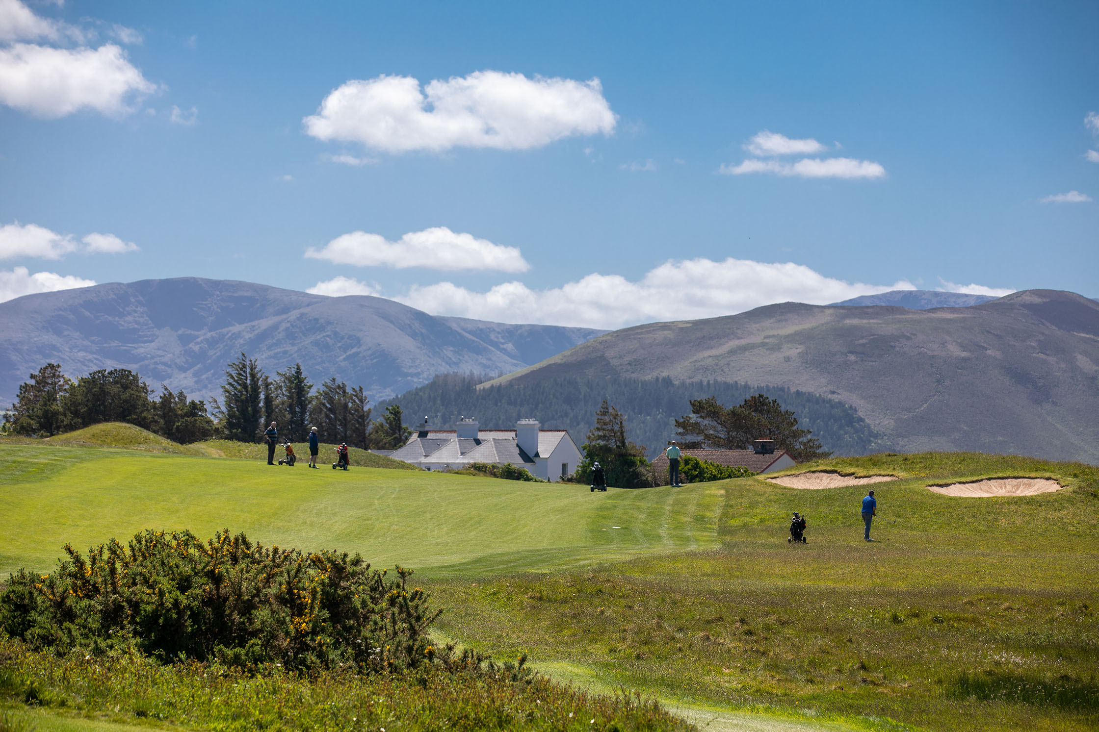 Dooks Golf Club in May, with the mountains in the background